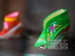 高速列車 鉄道 で行く！ 水郷 烏鎮 と 杭州 1泊2日 宿泊 ツアー