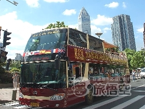 オープントップバス